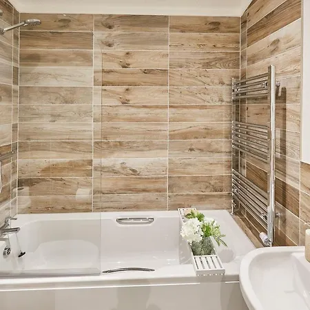 Host & - Eller Beck, The In The Woods * Egton